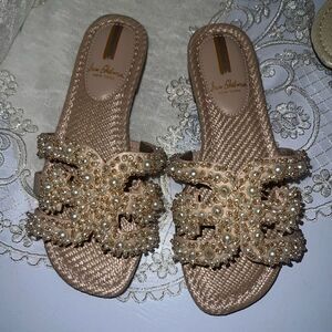 Woman’s 5 1/2 Sam Edelman pearl bay sandal